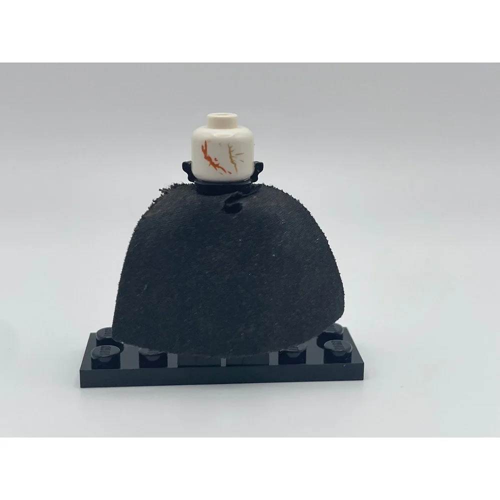 LEGO Star Wars Darth Vader Minifigure with Cape Black sw0585